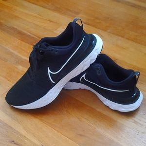 Like new Nike React Infinity Flyknit